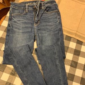 Size 2 American Eagle skinny jeans